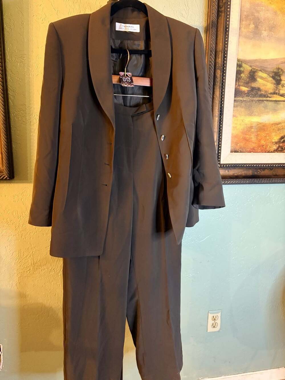 Tahari Arthur S. Levine Women's 2-Piece Chocolate Brown Pant Suit, Size 10